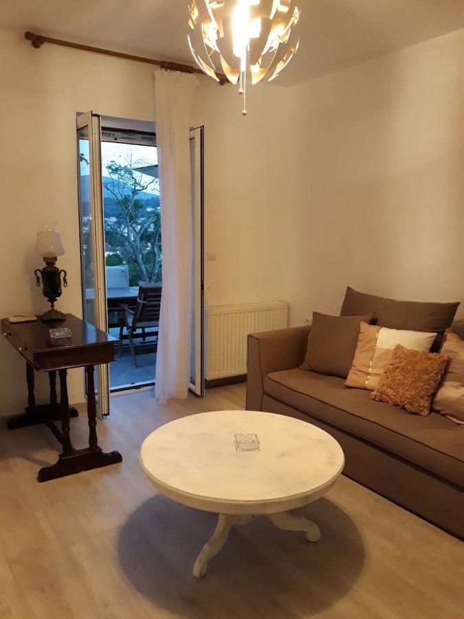 Jerry Afro Guest House Kanali  Exterior photo